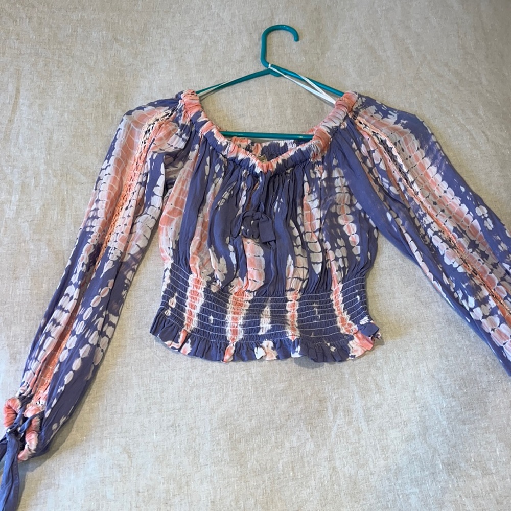 Long sleeve crop top, brand new!